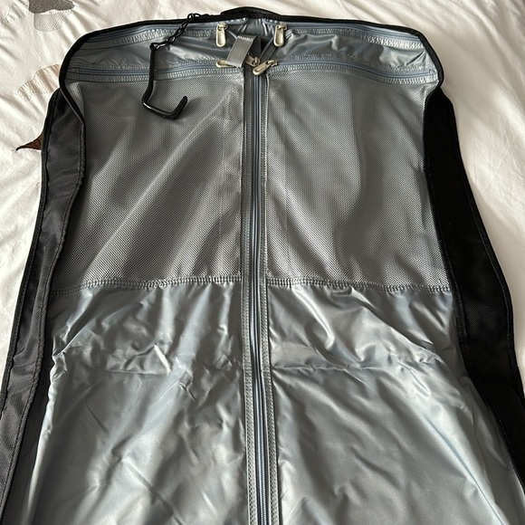 Briggs & Riley garment bag NWT - Picture 4 of 10